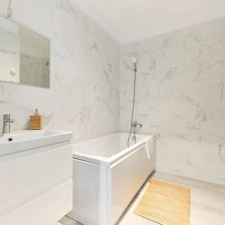 Apartament Cosmic Nord10 By Alezzi
